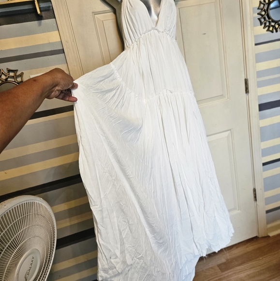 Pink lily Daybreak Skyline Halter Maxi Dress - Picture 4 of 12